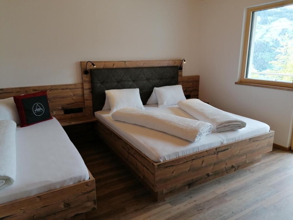 Montepart Zillertal Apartman Hainzenberg Kültér fotó